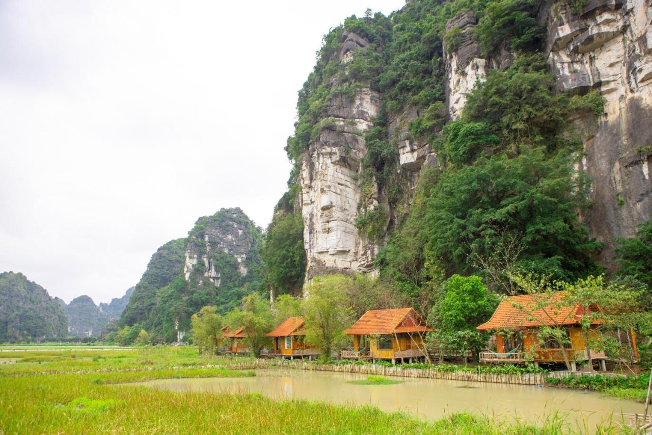 Lotus Field Homestay นิญบิ่ญ ภายนอก รูปภาพ