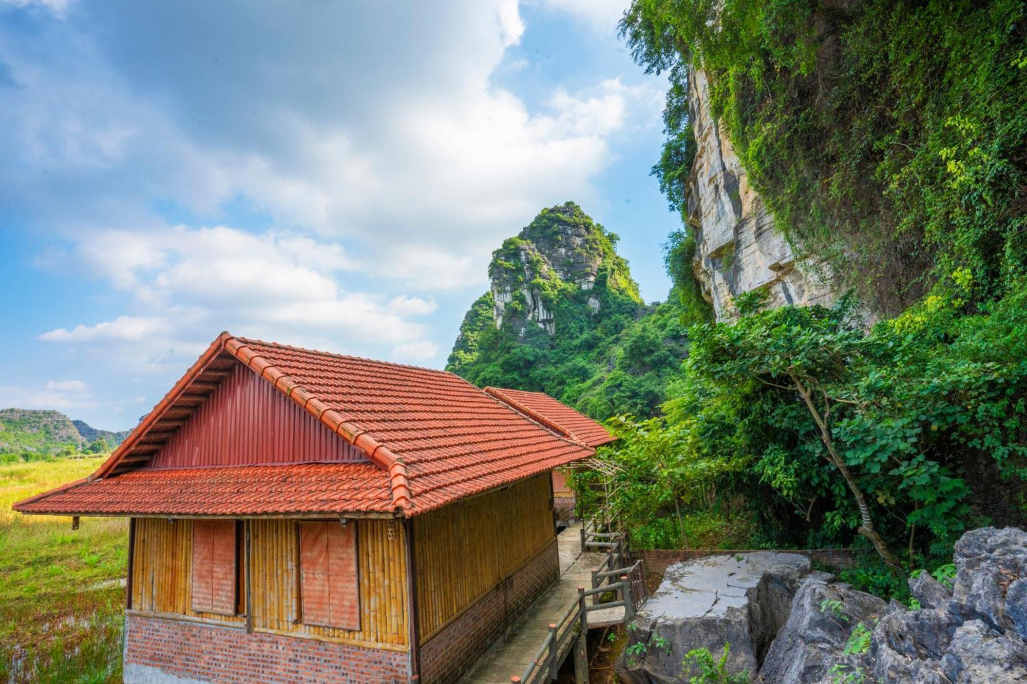 Lotus Field Homestay นิญบิ่ญ ภายนอก รูปภาพ