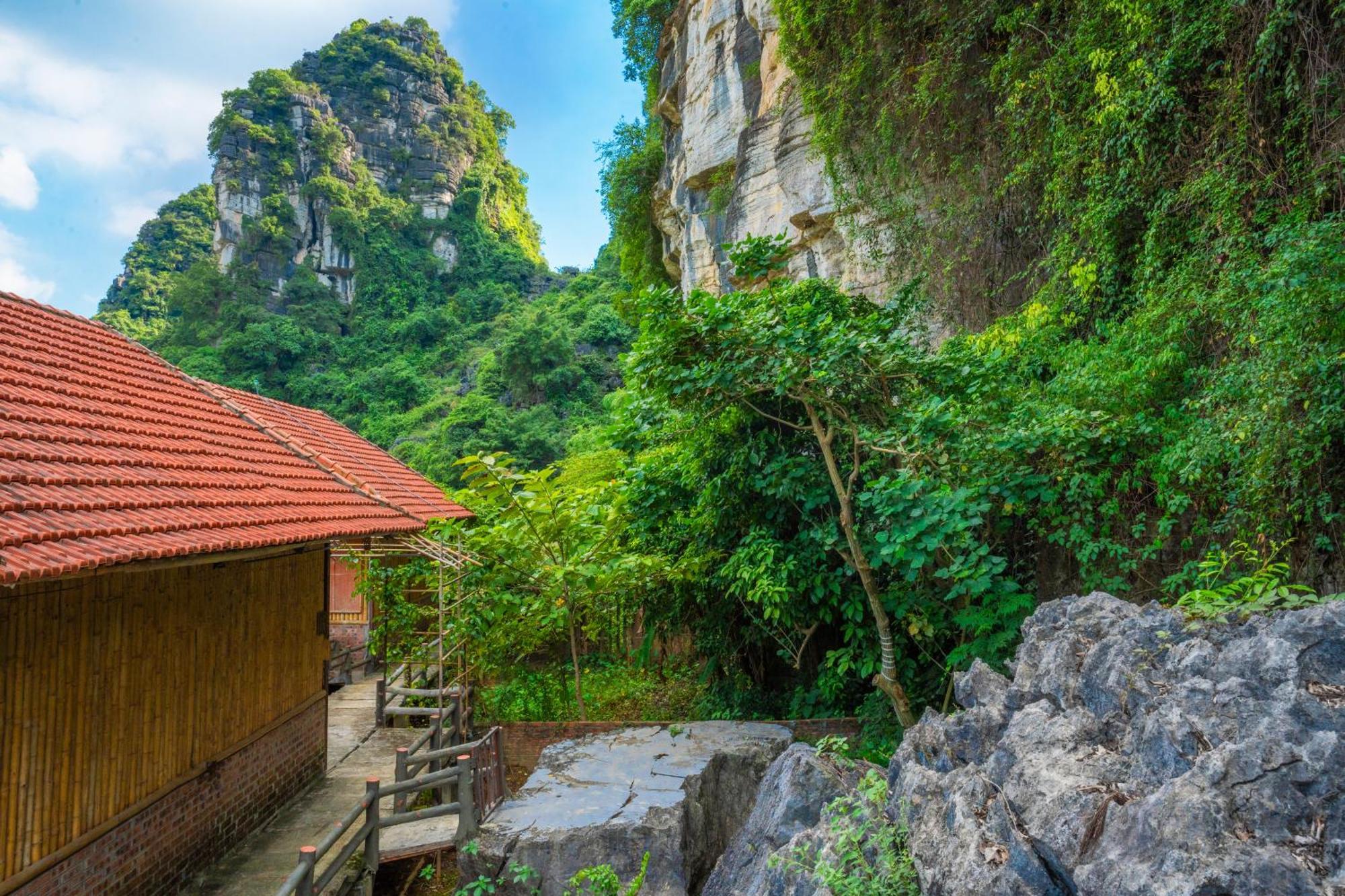 Lotus Field Homestay นิญบิ่ญ ภายนอก รูปภาพ